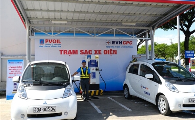 PVOIL opens Vietnam’s first electric car charging stations at petroleum stations