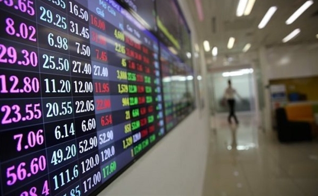 VN-Index crosses 1,000-point threshold after a year long