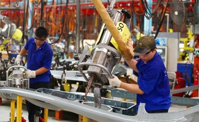 Manufacturing and processing sector creates 300,000 new jobs every year