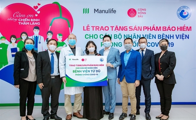Manulife Việt Nam tri ân đội ngũ bác sĩ tại các bệnh viện phụ sản thông qua món quà bảo vệ