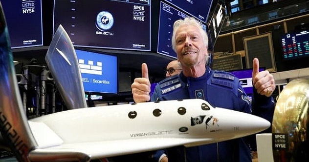 Tỉ phú Richard Branson hoàn thành giấc mơ bay vào vũ trụ - Vimarsana News