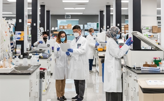 Vingroup nhận chuyển giao công nghệ sản xuất vaccine mRNA tại Việt Nam