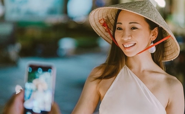 Polyglot CEO creates dating app to empower Vietnamese women