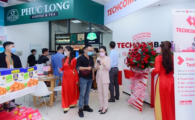 How does Masan's ecosystem serve the ever-changing customer demands? ads