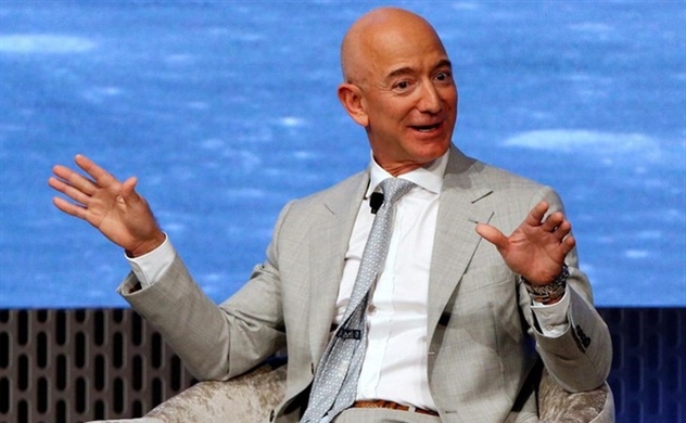 Một trong những bài học thành công của tỉ phú Jeff Bezos được truyền từ ai?
