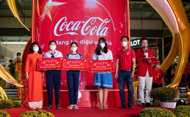 Coca-Cola Việt Nam triển khai chuỗi hoạt động cộng đồng "Mang kỳ diệu về nhà” dịp Tết Nhâm Dần