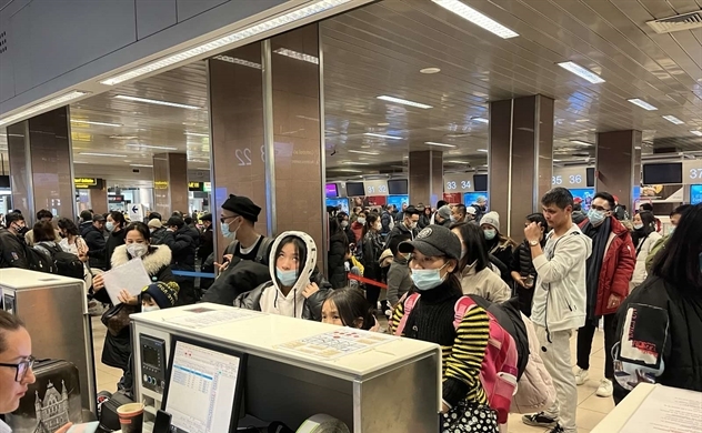 Tiếp tục các chuyến bay đưa người Việt Nam từ Ukraine về nước
