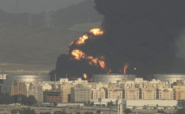 Kho dầu khổng lồ của Ả Rập Xê-út bị tấn công
