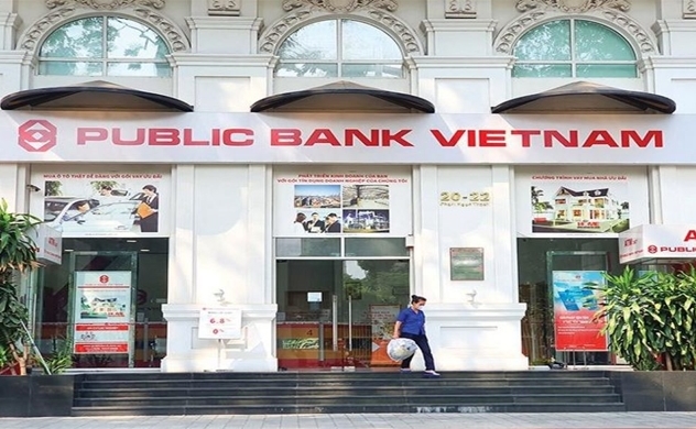 Foreign banks jostle for increased share