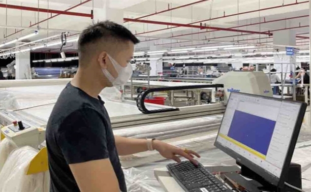Vietnamese firms in trouble due to dearth of material imports from China