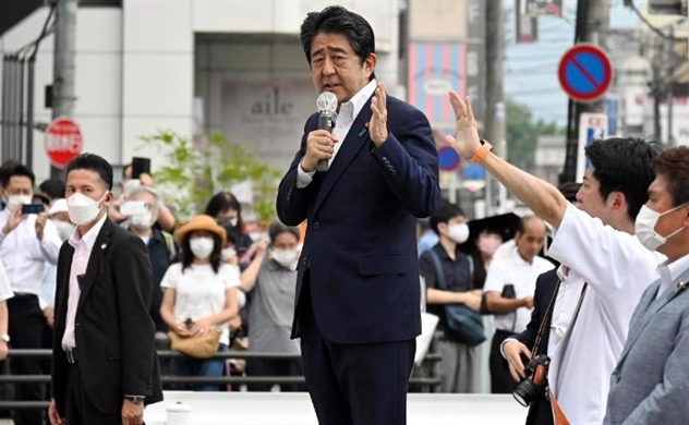 Cựu Thủ tướng Nhật Bản Shinzo Abe qua đời sau vụ nổ súng