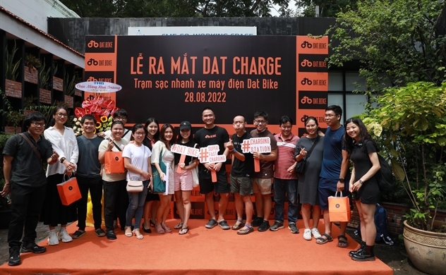 Dat Bike ra mắt “Dat Charge”, trạm sạc xe máy điện nhanh chưa từng có