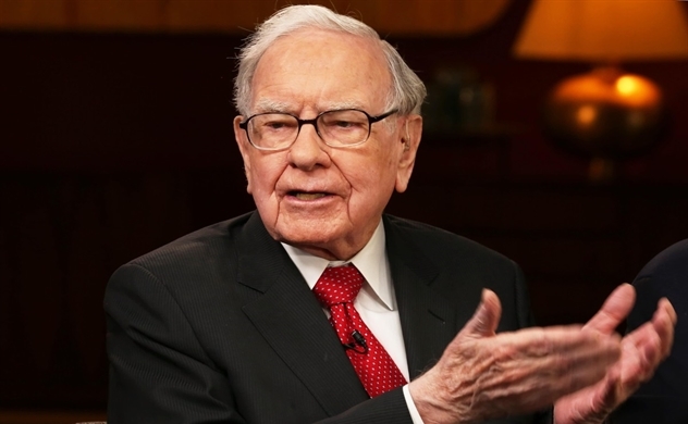 Tỉ phú Warren Buffett coi lợi nhuận trên mỗi cổ phiếu là một “bức màn mờ ảo”