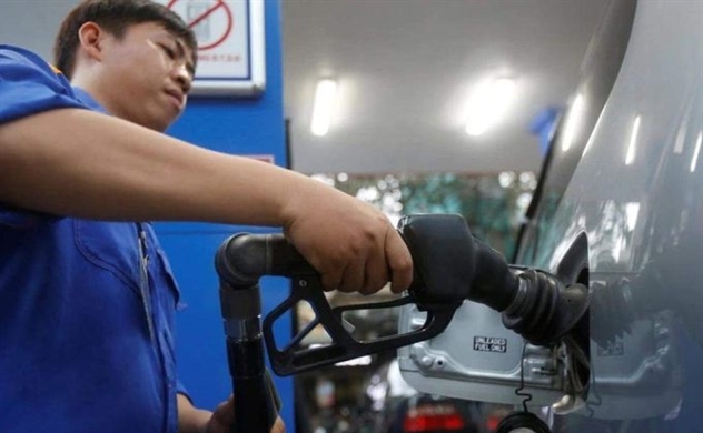 Vietnam to continue facing difficulties securing fuel supplies, minister says