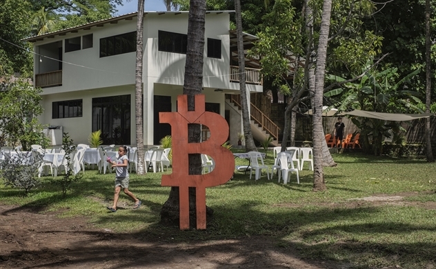 Cuộc sống không tưởng tại "thủ phủ" Bitcoin El Salvador