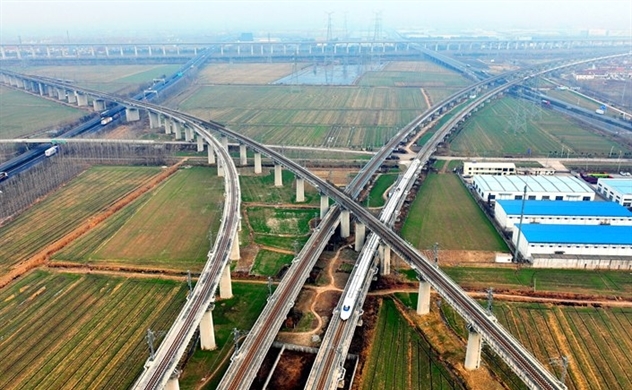 Trung Quốc giảm đầu tư vào đường sắt 3 năm liên tiếp