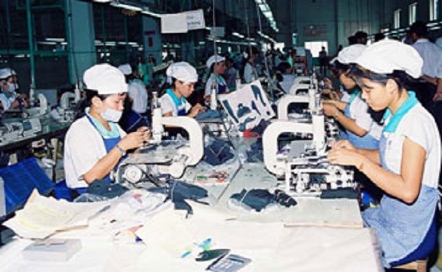 Over 400,000 workers affected in the fourth quarter of 2022