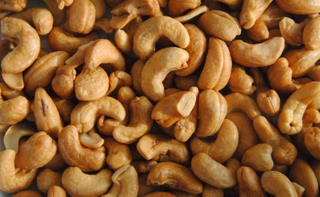 Cambodia exports $1 billion worth of raw cashew nuts to Vietnam
