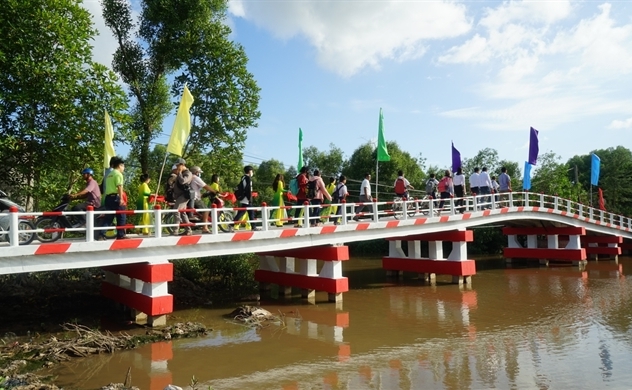 Nhựa Tiền Phong khánh thành cây cầu mới tại Bạc Liêu và Kiên Giang