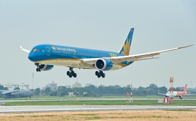 Aviation stocks soar as China restarts Vietnam group tours
