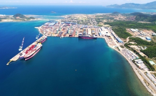 Airport, casino construction at Khanh Hoa EZ proposed