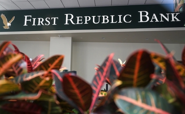 11 ngân hàng Mỹ bơm 30 tỉ USD cứu First Republic Bank