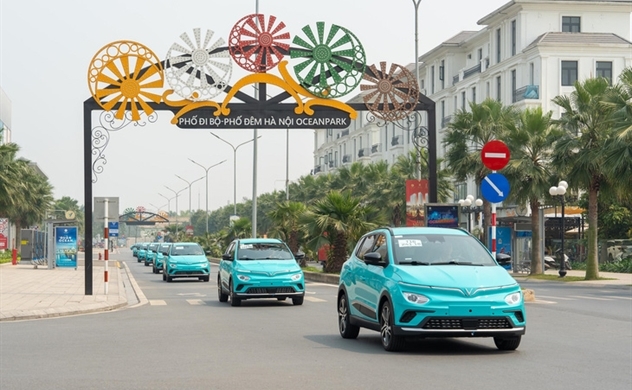 Electric taxi services to debut in Hanoi this week