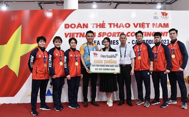 Herbalife Việt Nam thưởng nóng cho các vận động viên đạt Huy chương Vàng