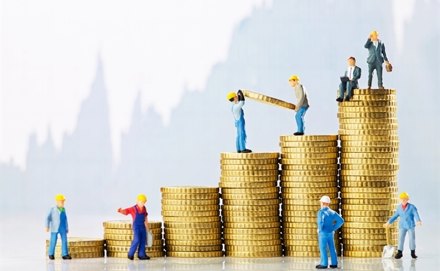 Tại sao các nhà đầu tư quốc tế lại cuống cuồng chạy theo vàng?