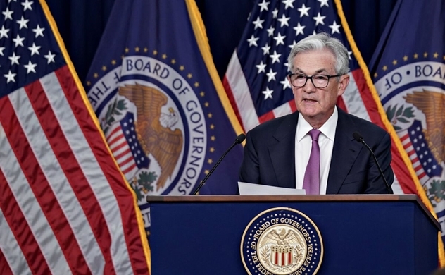 Chứng khoán Mỹ không đồng nhất sau phát biểu cứng rắn của Chủ tịch Fed