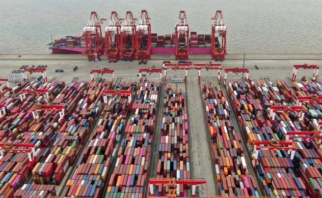 Xuất khẩu của Trung Quốc giảm 12,4% trong tháng 6