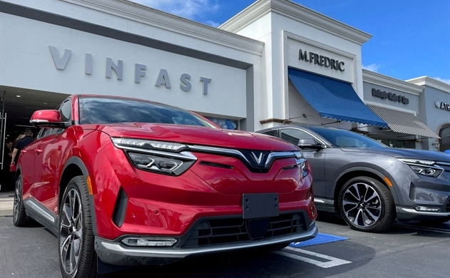 VinFast's new sales approach has US car dealers cautious but interested