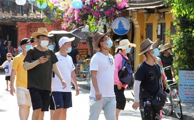 Vietnam welcomes 7.8 million int’l tourists in 8 months, nears 2023’s target