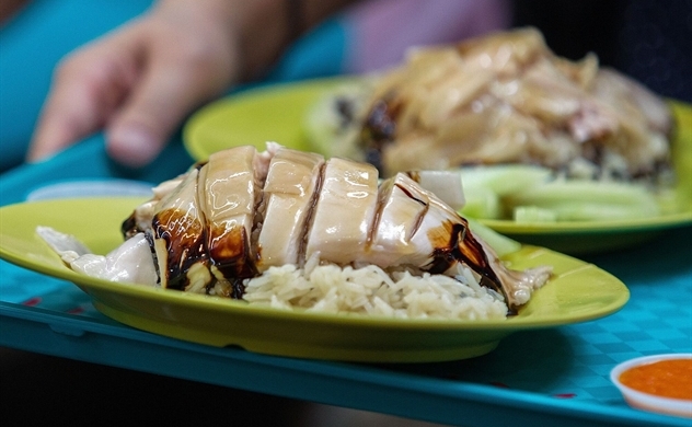 Đĩa cơm gà Singapore và câu chuyện lạm phát