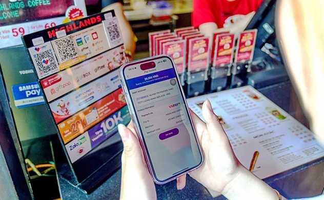 Vietnam central bank plans to require face authentication for money transfer in 2024