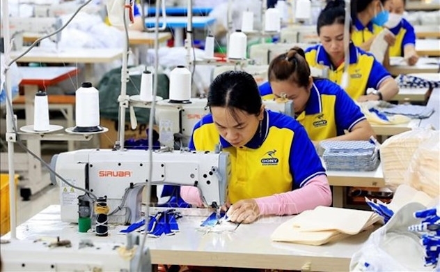Rosy horizon for Vietnam’s apparel, leather shoe exports