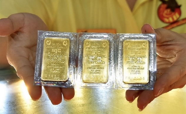 Giá vàng trong nước vượt ngưỡng 73,5 triệu đồng/lượng