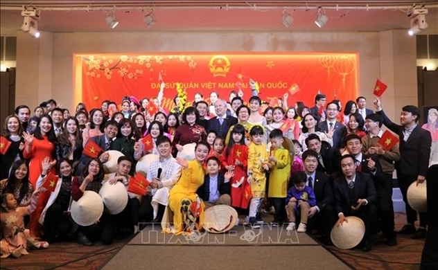 Hội người Việt Nam tại Hàn Quốc tổ chức chương trình Tết yêu thương 2024