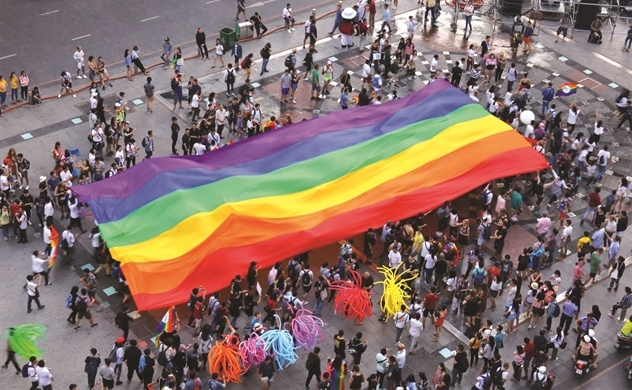 Đi tìm giá trị cho cộng đồng LGBT