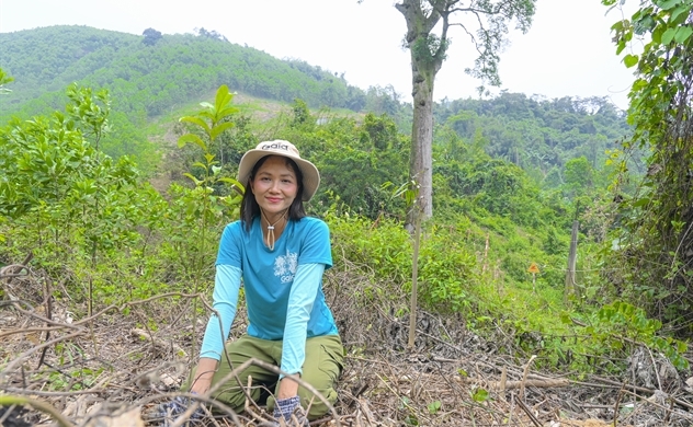 Hoa hậu H’Hen Niê góp 1.000 cây nhân Ngày Thế giới Trồng cây