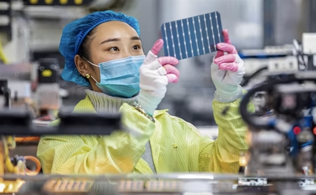 Trung Quốc rơi vào thế khó do ngành năng lượng mặt trời đầy biến động