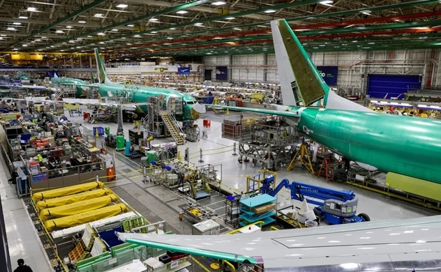 Doanh số bán hàng của Boeing vẫn bị đình trệ