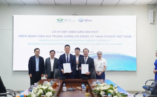 Pfizer Việt Nam hợp tác cùng 2 bệnh viện trong việc quản lý đề kháng kháng sinh