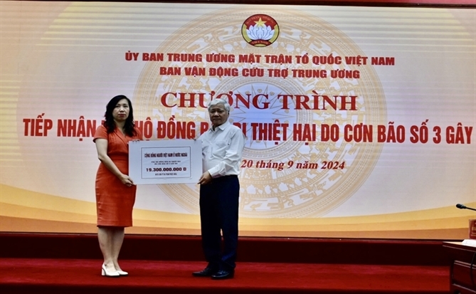 Bộ Ngoại giao và kiều bào trao gần 19,3 tỉ đồng hỗ trợ đồng bào chịu ảnh hưởng bão