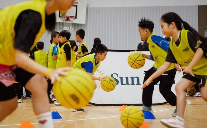 Sun Life tổ chức mùa hai - Ngày hội bóng rổ High Hoops bật cao sức trẻ