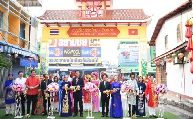 Lan tỏa bản sắc qua Phố ẩm thực văn hóa Thái Lan - Việt Nam