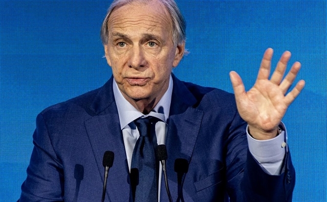 Tỉ phú Ray Dalio: “Tôi lo ngại về điều gì đó còn tệ hơn cả suy thoái kinh tế”