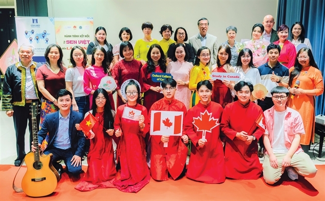 Từ sen Việt đến lá phong Canada: Nhịp cầu văn hóa, vun đắp tình hữu nghị