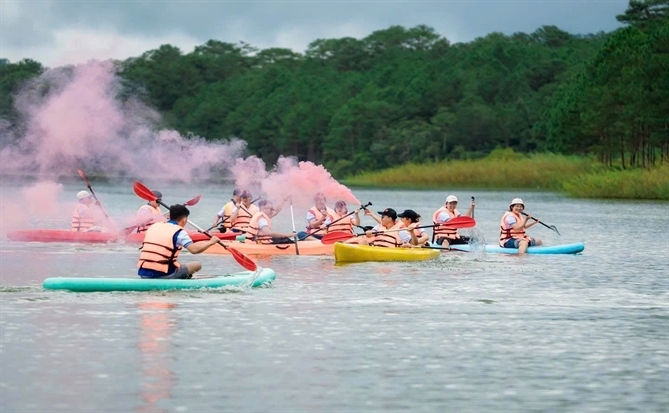 Độc đáo tour du lịch Team Building & Trải Nghiệm – Chữa Lành ở Làng Nhỏ