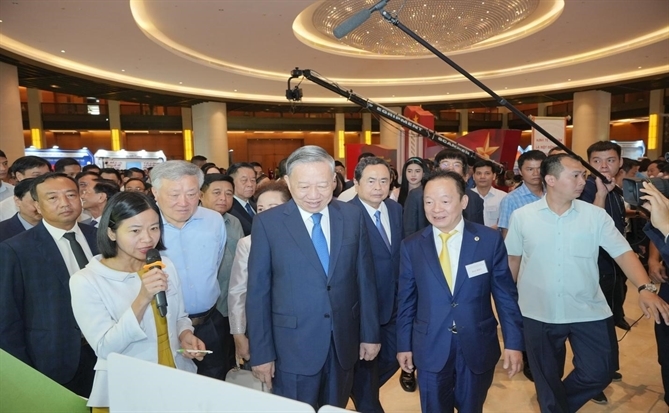 Thiên Long giới thiệu hành trình 45 năm tại Hội nghị kinh tế tư nhân